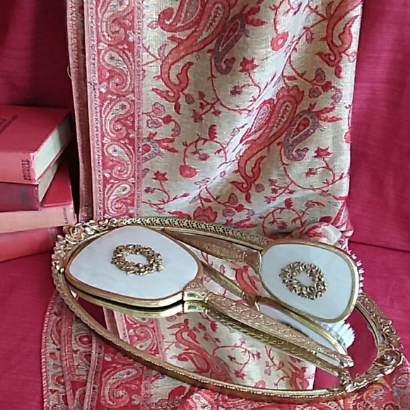 Vintage Accessories - Vintage 1940's Ornate Vanity Set w/ Brush & Mirror